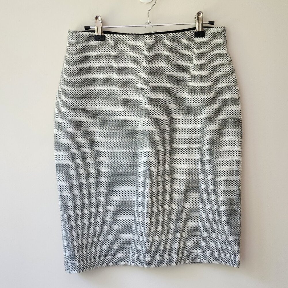 LOFT Stretch Knit Pencil Skirt | Small | Pull On Style, Black, White NEW
